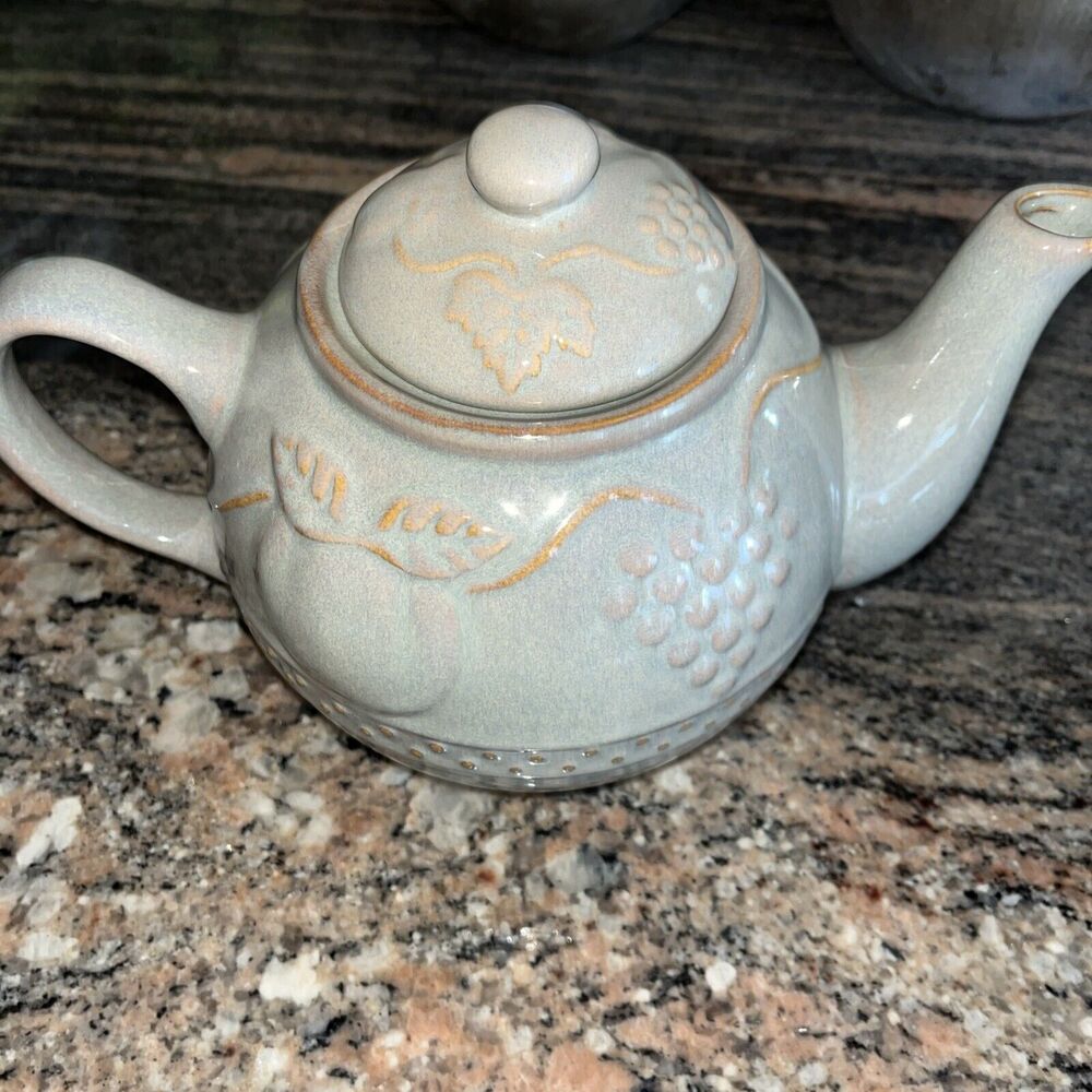 Dolgencorp Grape Vine Stoneware Tea Pot Pottery Raised Fruit Designed